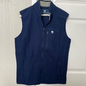 New without tag/ southern shirt vest.